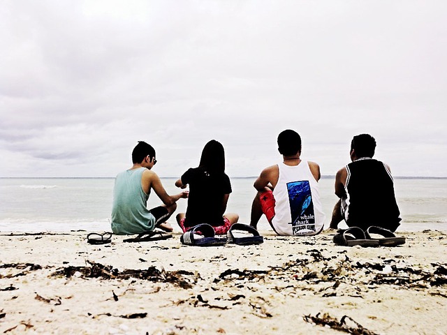 beach-519378_640