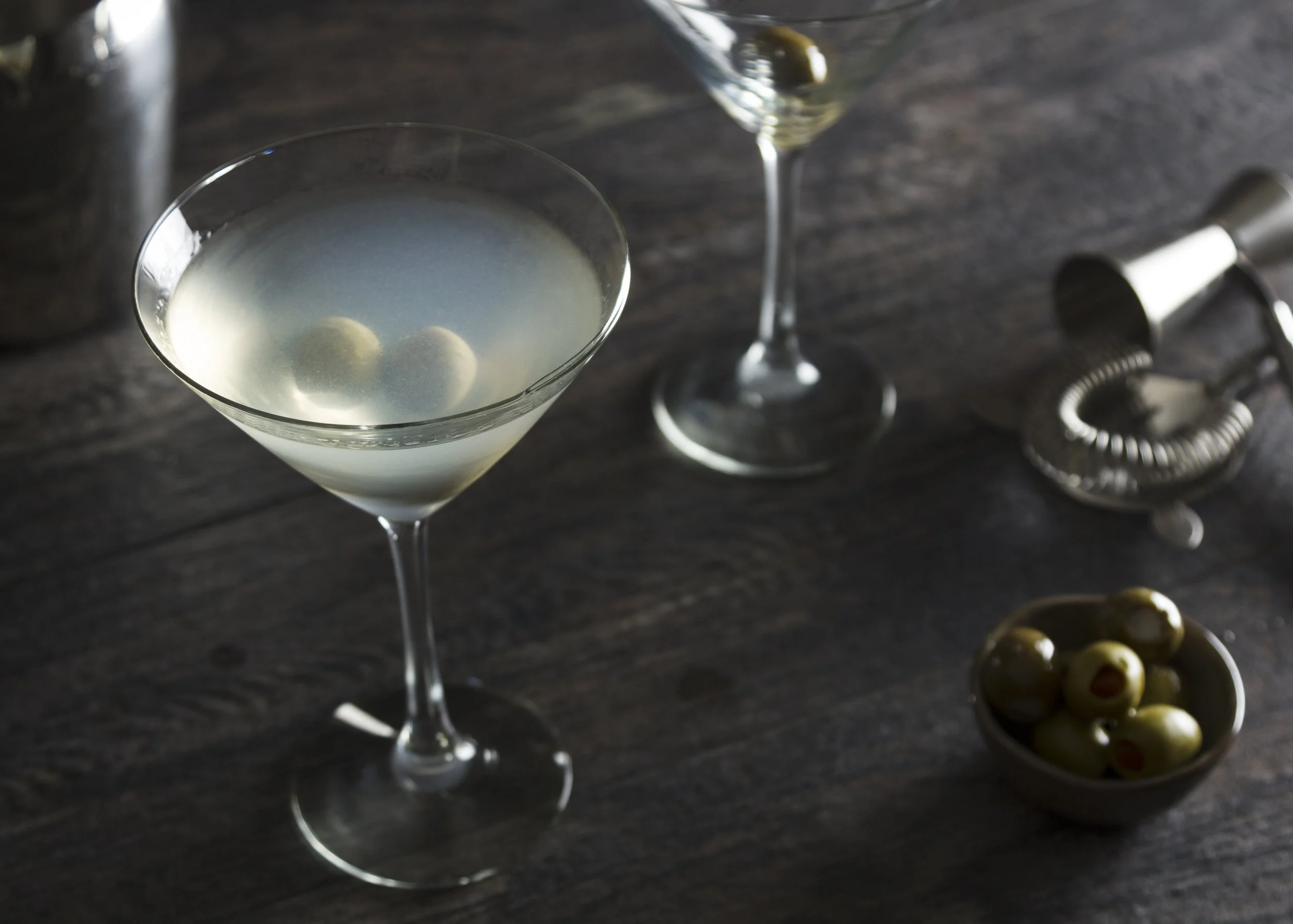 Apodaca_R_dirtymartini.jpg