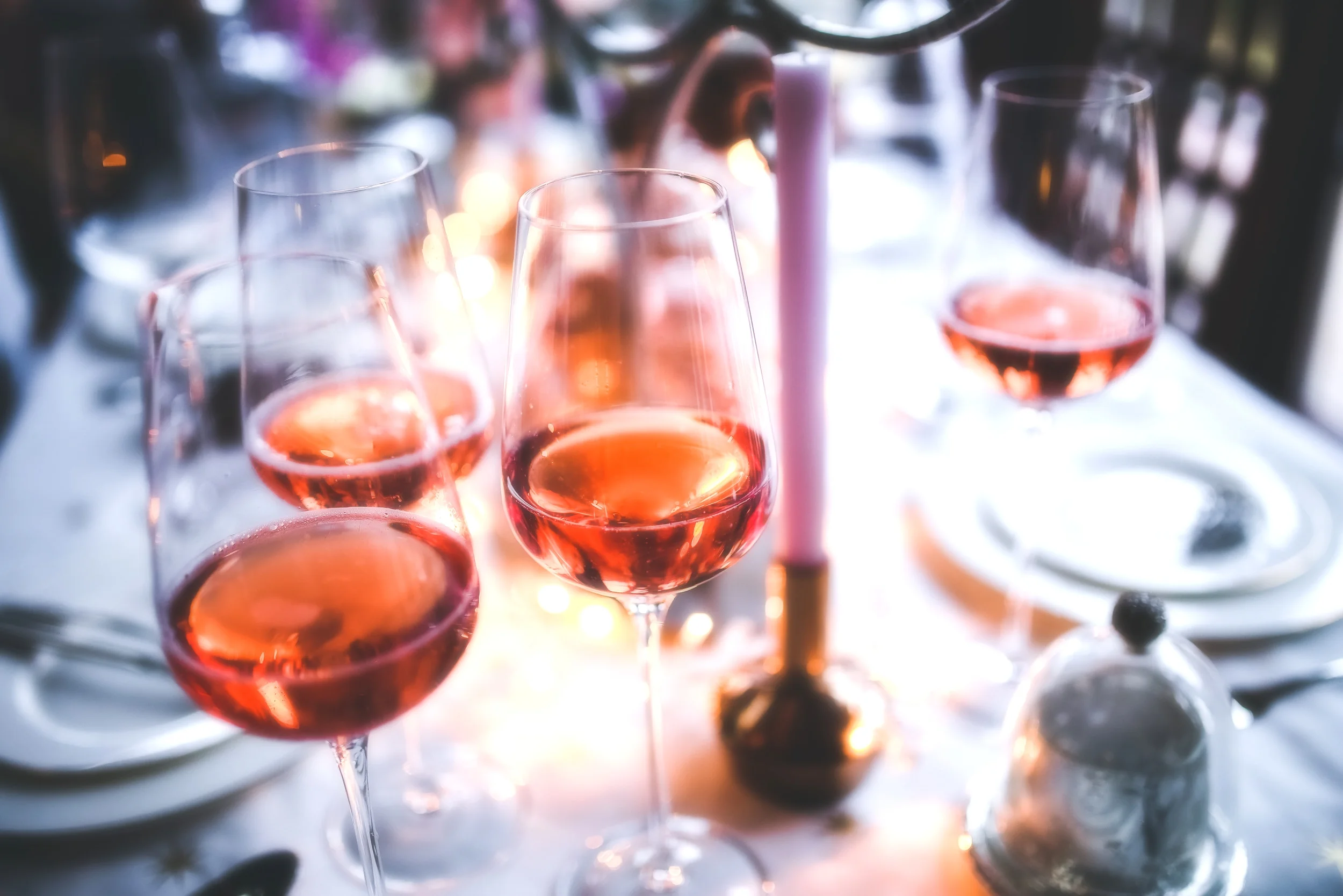 alcohol-party-glass-table.jpg