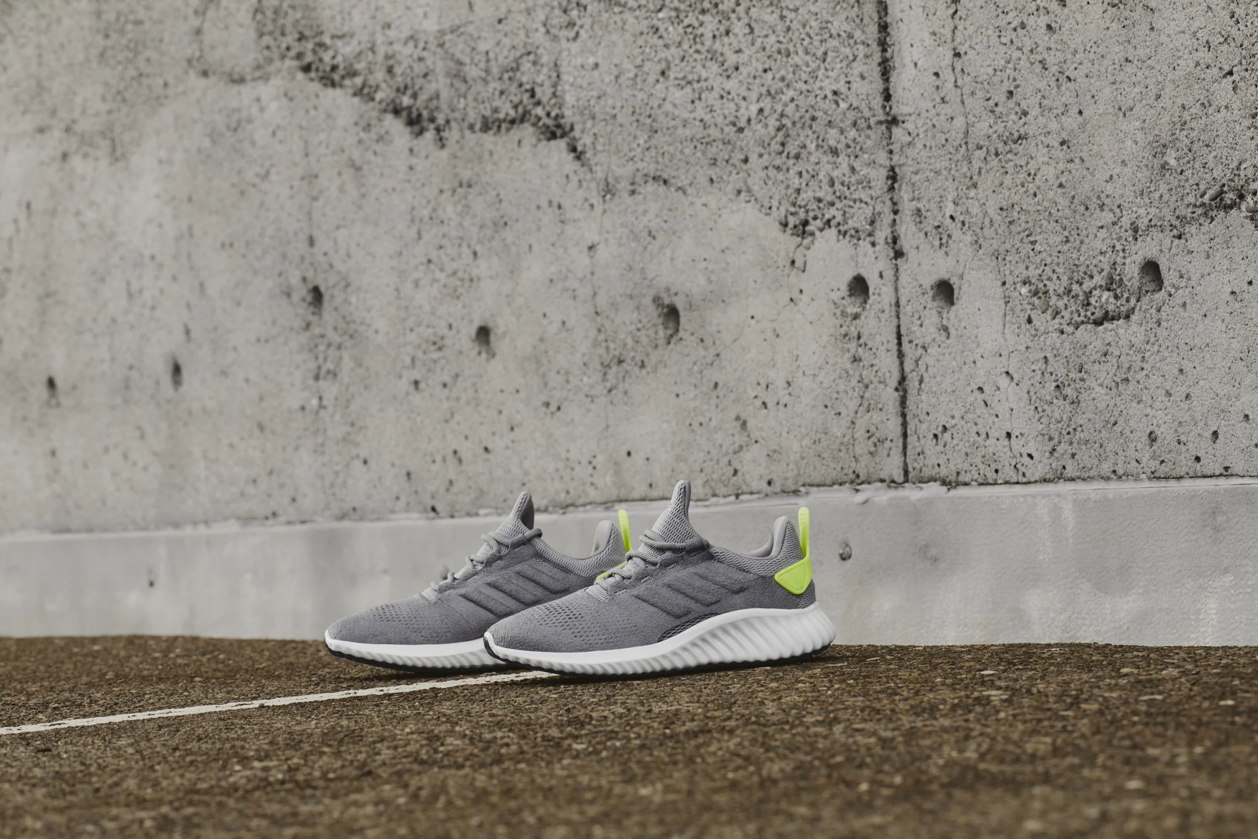 SS18_YA_FINISHLINE_ALPHABOUNCE_0208_R.jpg