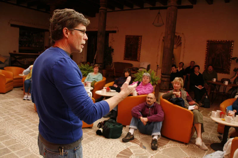 Rick Bayless explaining the foods of Chiapas. Picture by Nacho Urquiza