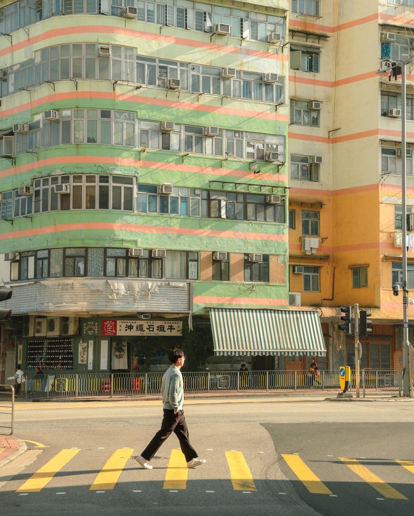 life in hong kong recently 🤳🏻:

- bought a new bag of beans
- made coffee at home
- played jazz while making coffee
- made matcha
- made another coffee