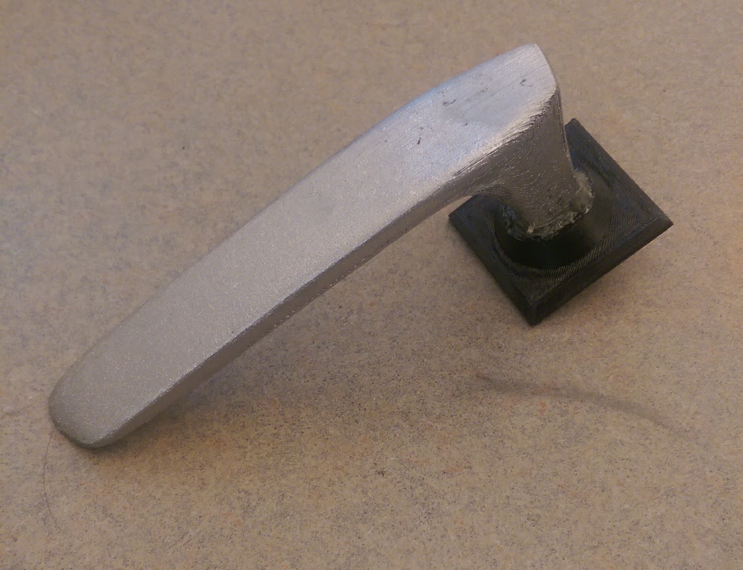 Form and Volume - Designing a Door Handle