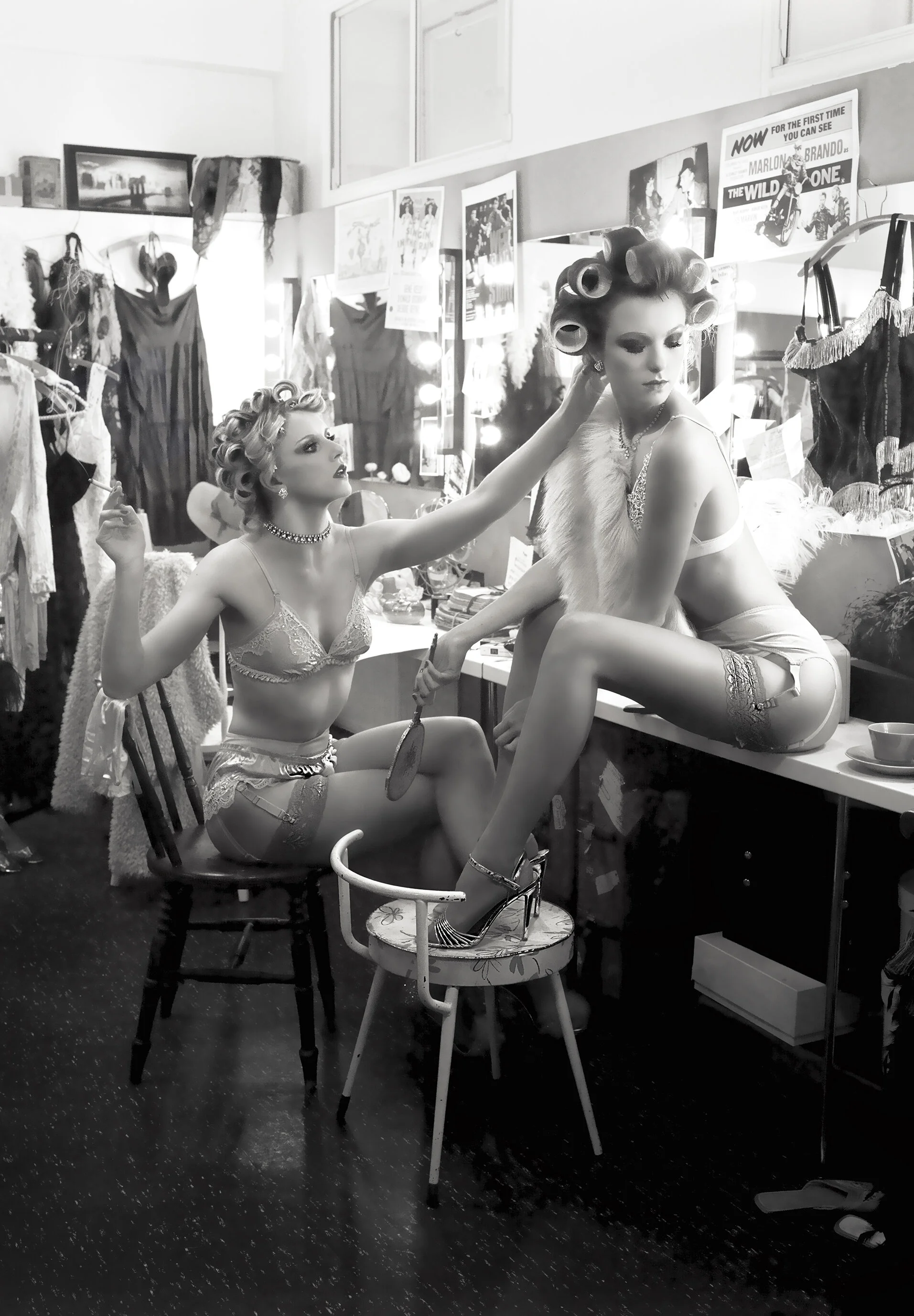 Fran fixes Claudia's hair