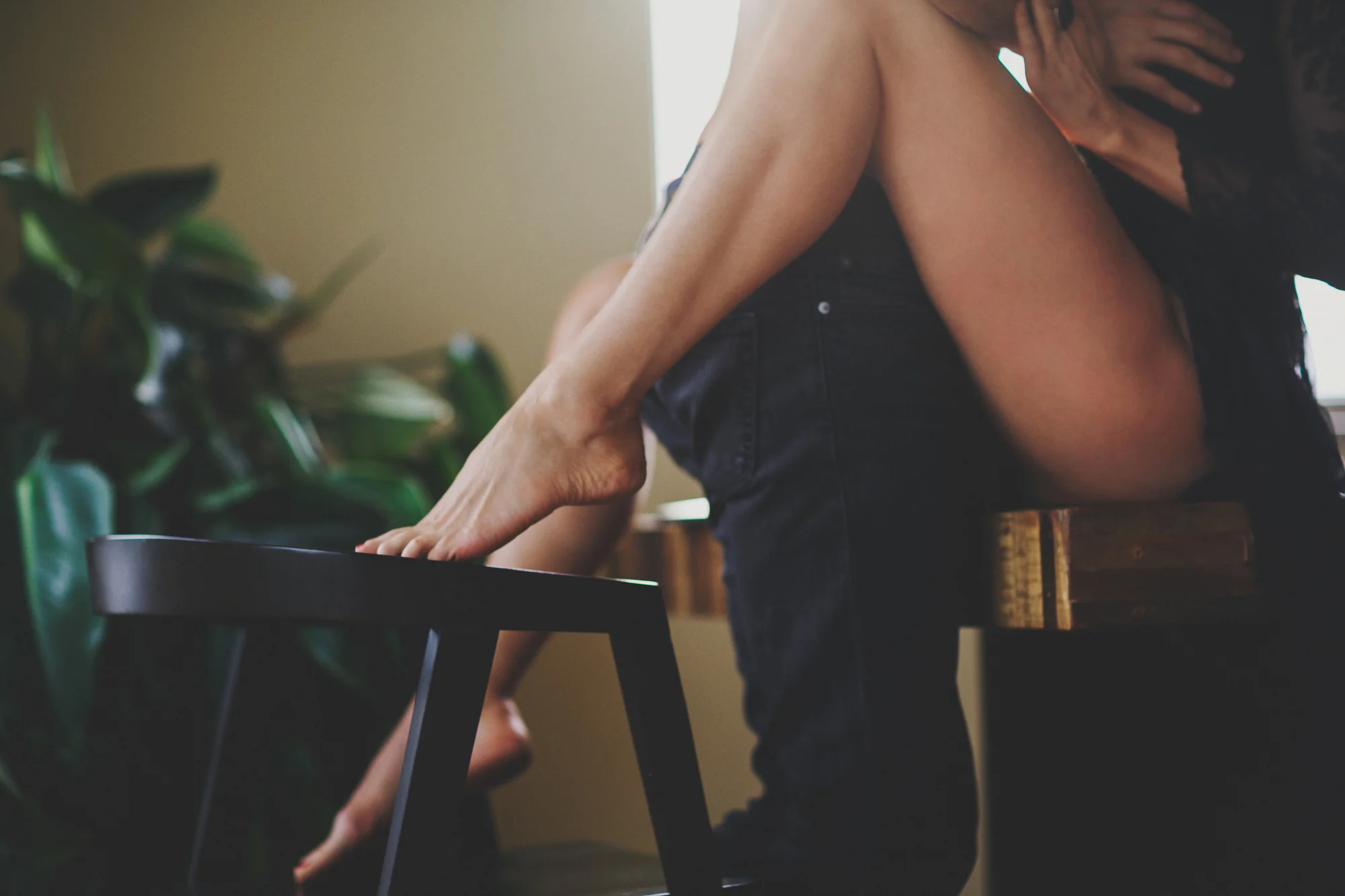 Jennifer Skog photographs sf city engagment boudoir shoot on rooftop