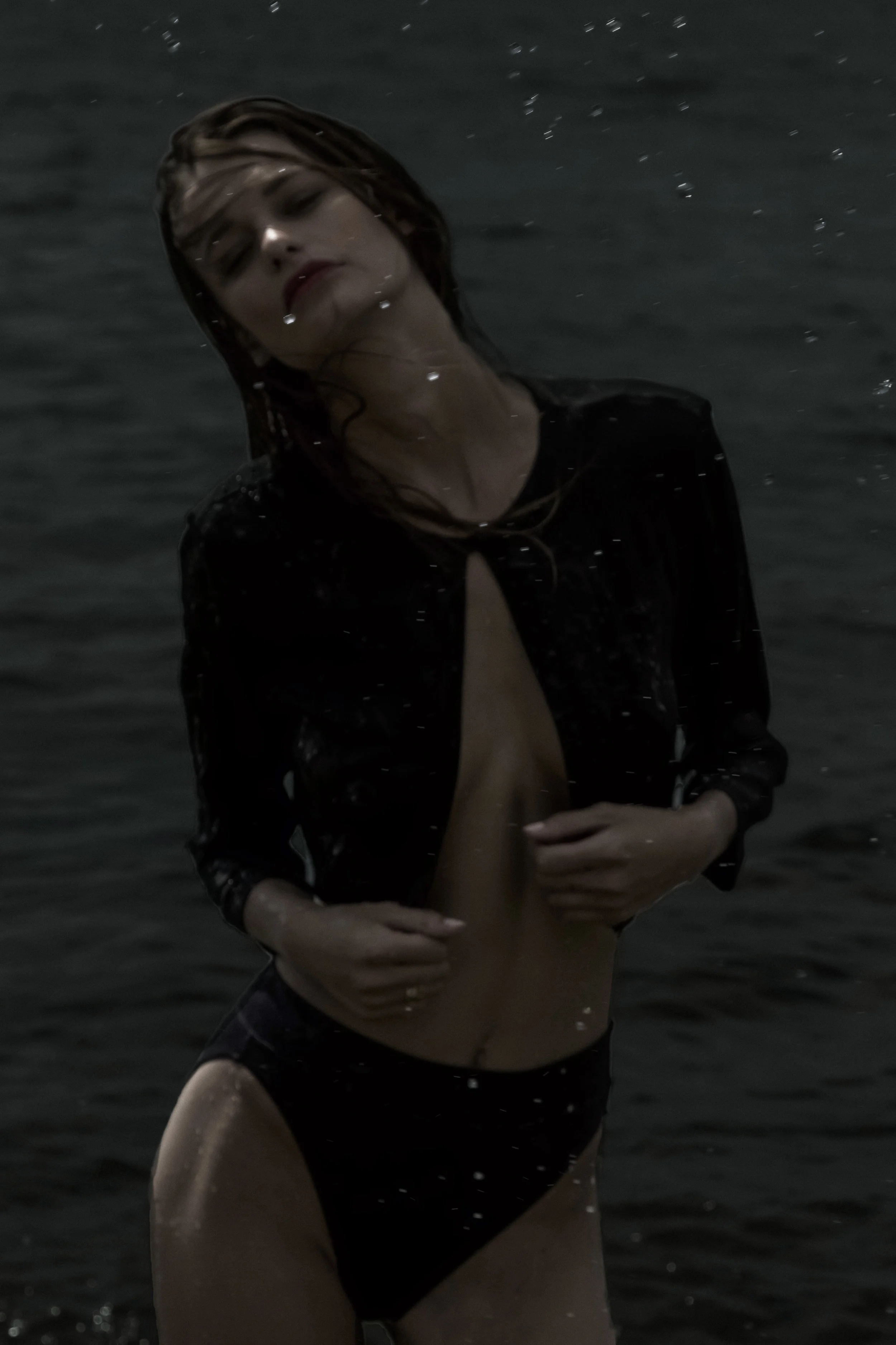darkWaters_09.jpg