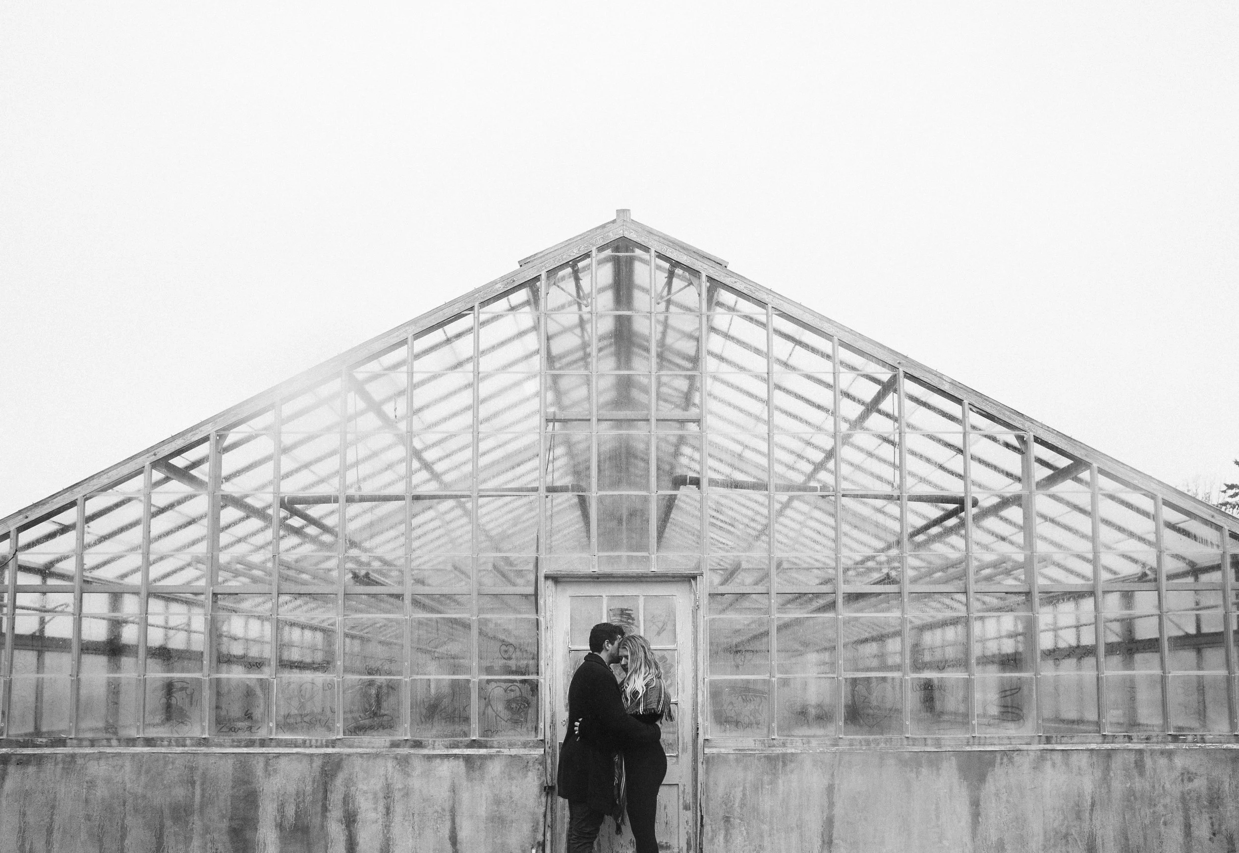 Brit &amp; Matt's Rainy Engagement Session