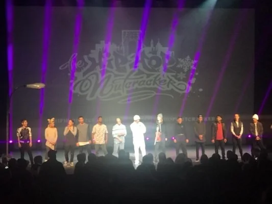 CAST PIC
