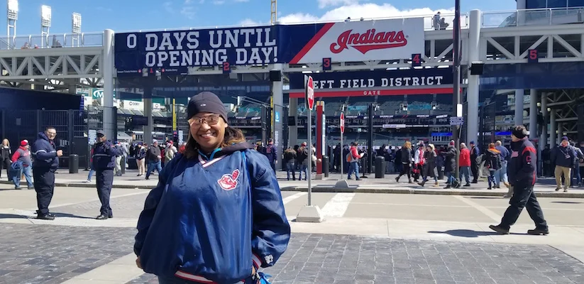 Long sleeve tee, hoodie and my Kenny Lofton pullover with a blanket in my backpack. Trying to stay warm