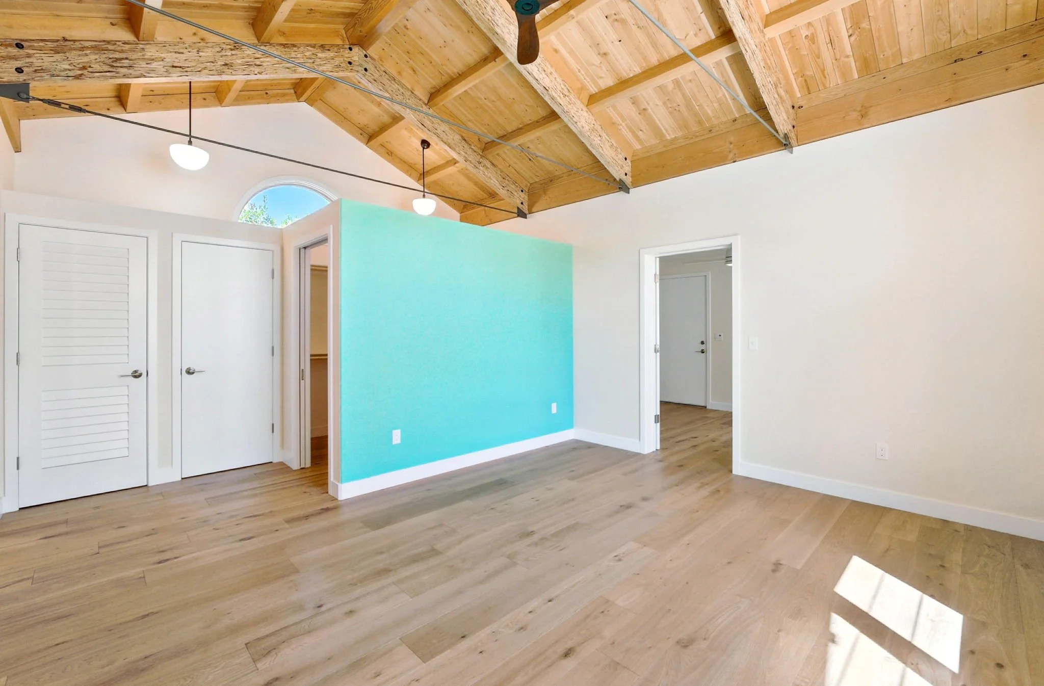 11-web-or-mls-11 Bedroom.jpg