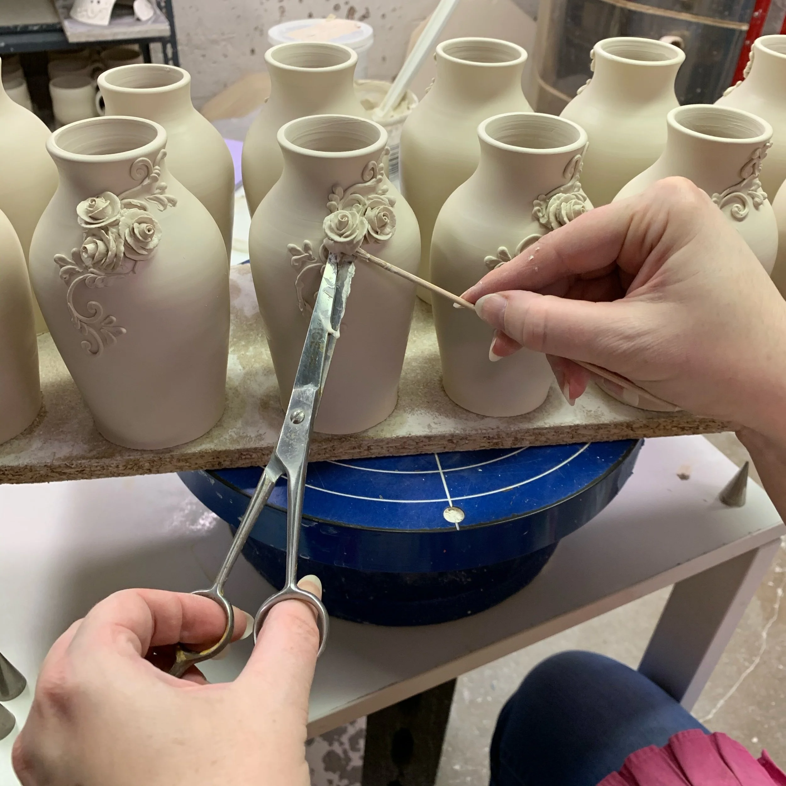 Workshop: Learn clay piping and decorate a bud vase