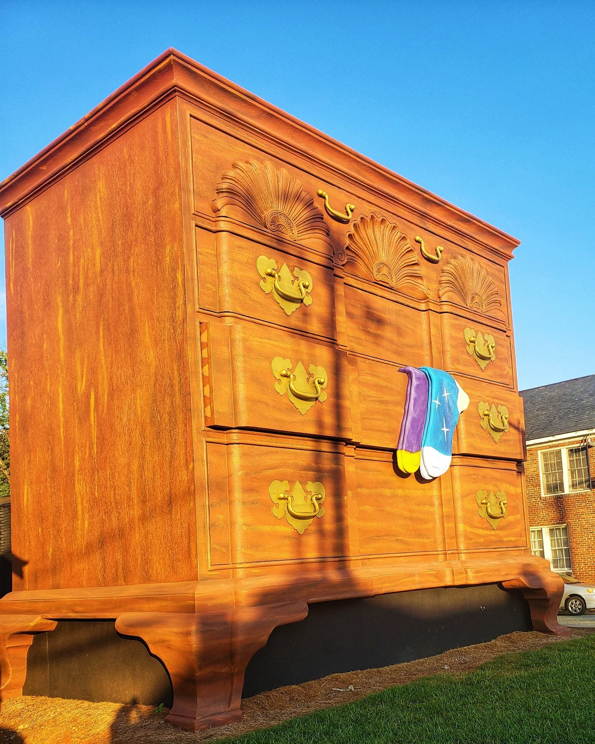 Finding Roadside Attractions in High Point, North Carolina — Thriller Mom