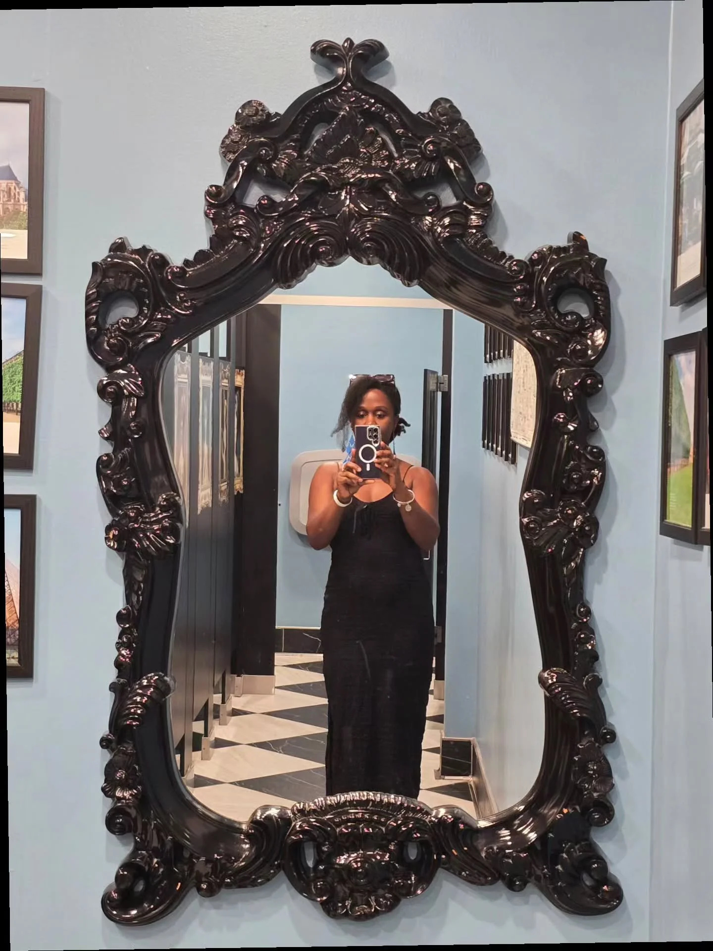 Because WHY is this mirror so cute??? I want this in my house.🤔

.
.
.
.

#TuesdayNight #ItsSoCute #BlackMirror #MirrorMirrorOnTheWall #BlackLacqueredFurniture #CharlotteNC #BathroomInspo  #HomeDeco