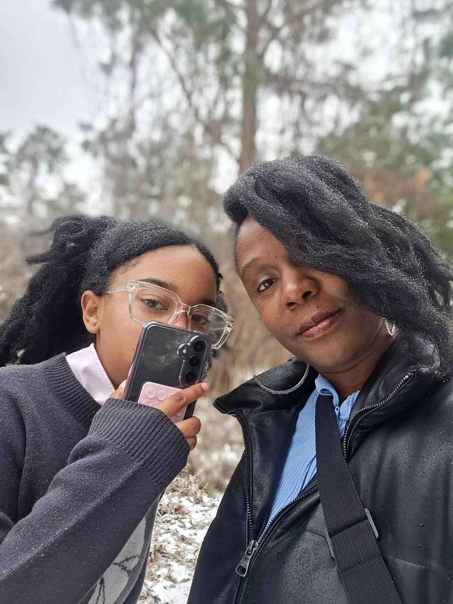 Snow, ice, a short walk, a little exploration, a bit of fun &amp; pics. 

A good Sunday afternoon! 

The weather didn't do the damage we dreaded here yesterday, thankfully.🙏

I hope you're warm, safe, &amp; cozy tonight❣️

.
.
.

#winterstorm2026 #N