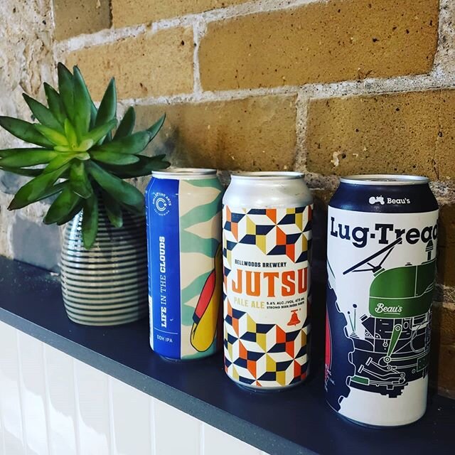 TGIF! Nook is now carrying Ontario craft beers to jumpstart your weekend! Our team curated some of local favourites and unique flavours to accomodate every palette 🍺 We are having a limited time promotion of 15% off when you order Beer + Panini comb