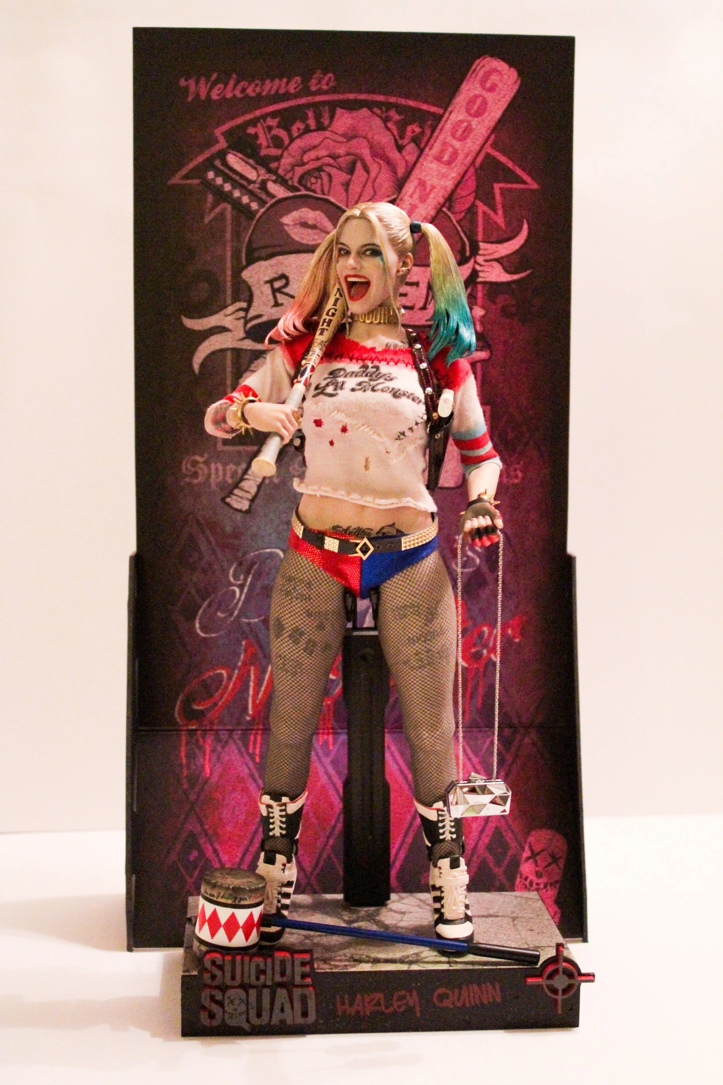 hot toys harley quinn suicide squad