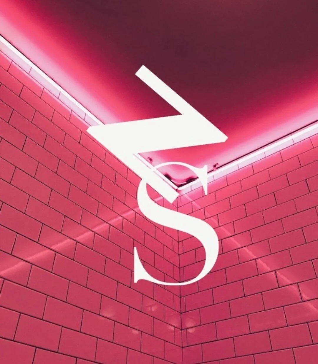 Night Session.
Audiovisual DJ mixes produced &amp; edited by @elenimylonaofficial_ 

.
.
.
.

Watch on Youtube, link in bio.

.
.
.
.
.

&quot;Dream until you fall asleep&quot; EM_
.
.
.
.
.

&quot;Tales of the night speak of desires, struggles, love