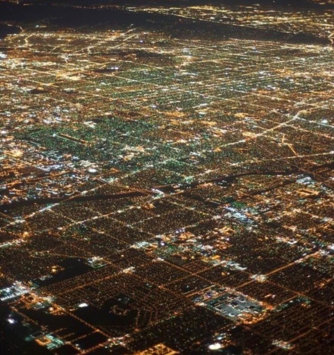 Who loves the city lights?

&quot;Deus&quot;
.
.
.
.

Stream and download on Bandcamp &amp; Spotify.
https://elenimylona.bandcamp.com/track/deus, link in bio.

.
.
.
.
#deusingle&nbsp;#elenimylonaofficial&nbsp;#bandcamp&nbsp;#spotify