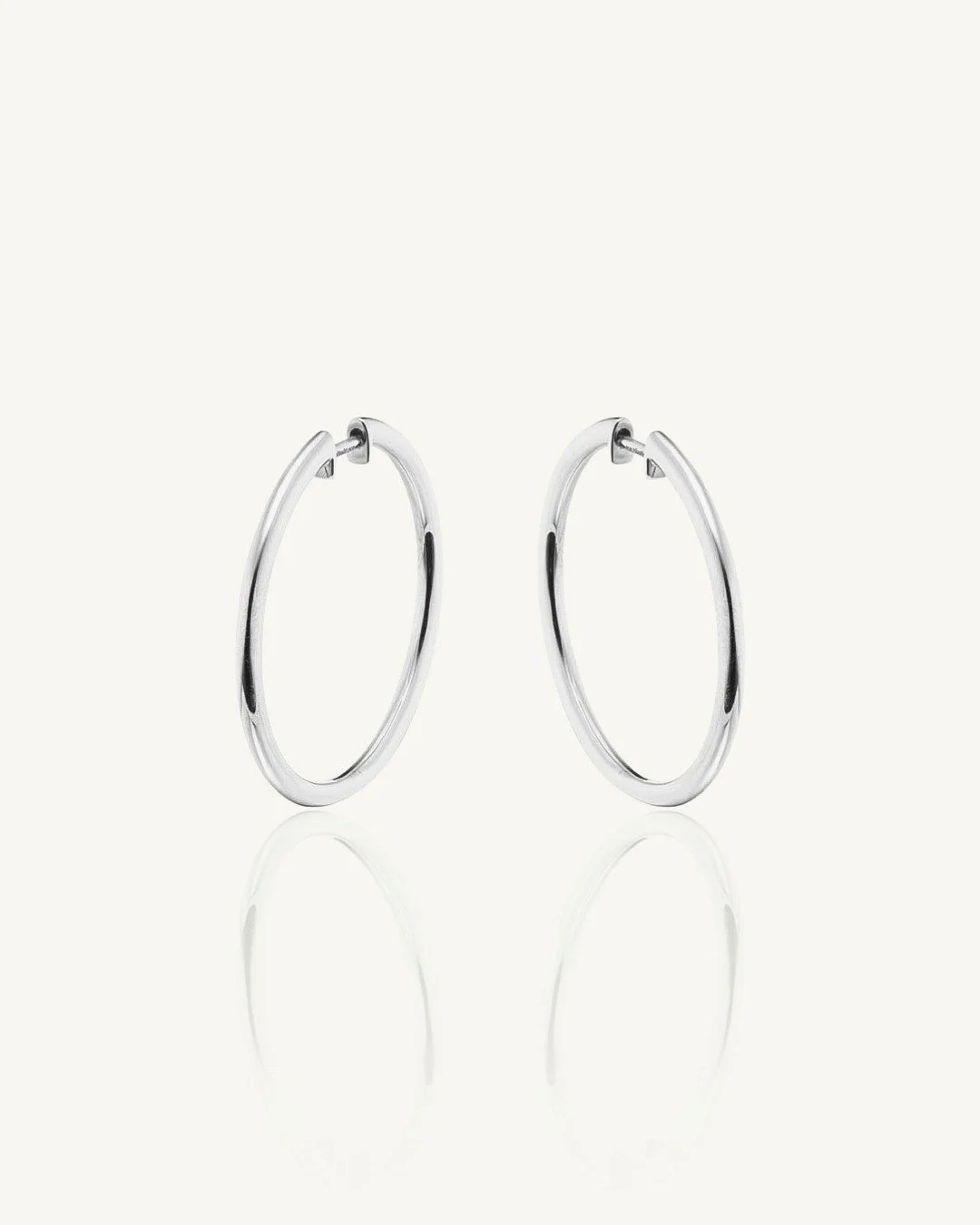 altruist_fine_jewelry_traditional-espionne-maxi-hoops_background_wg.JPG
