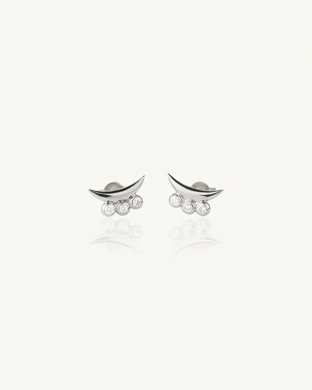 altruist-fine-jewelry-genie-stud-background-wg.JPG