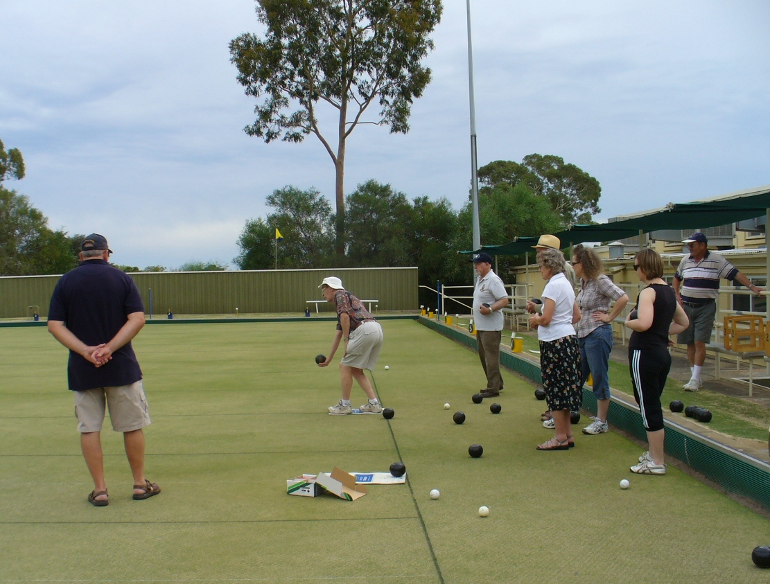 Outing Lawn Bowls March 2010 0019 (9).JPG