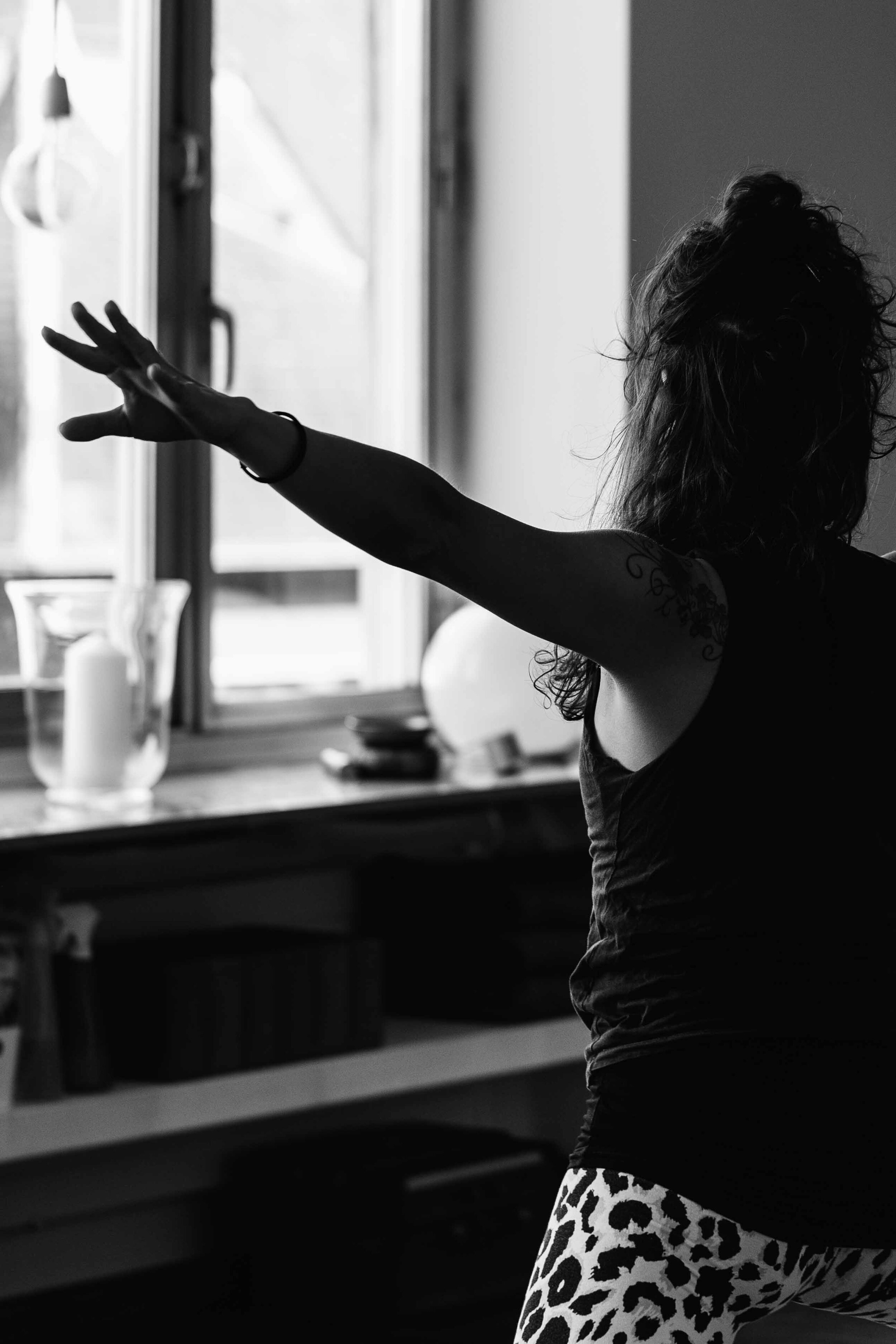 RETROFUTURIST YOGA: A Yoga Audio class with Daniela Fuentes + Class Asanagraph Guide (90min)