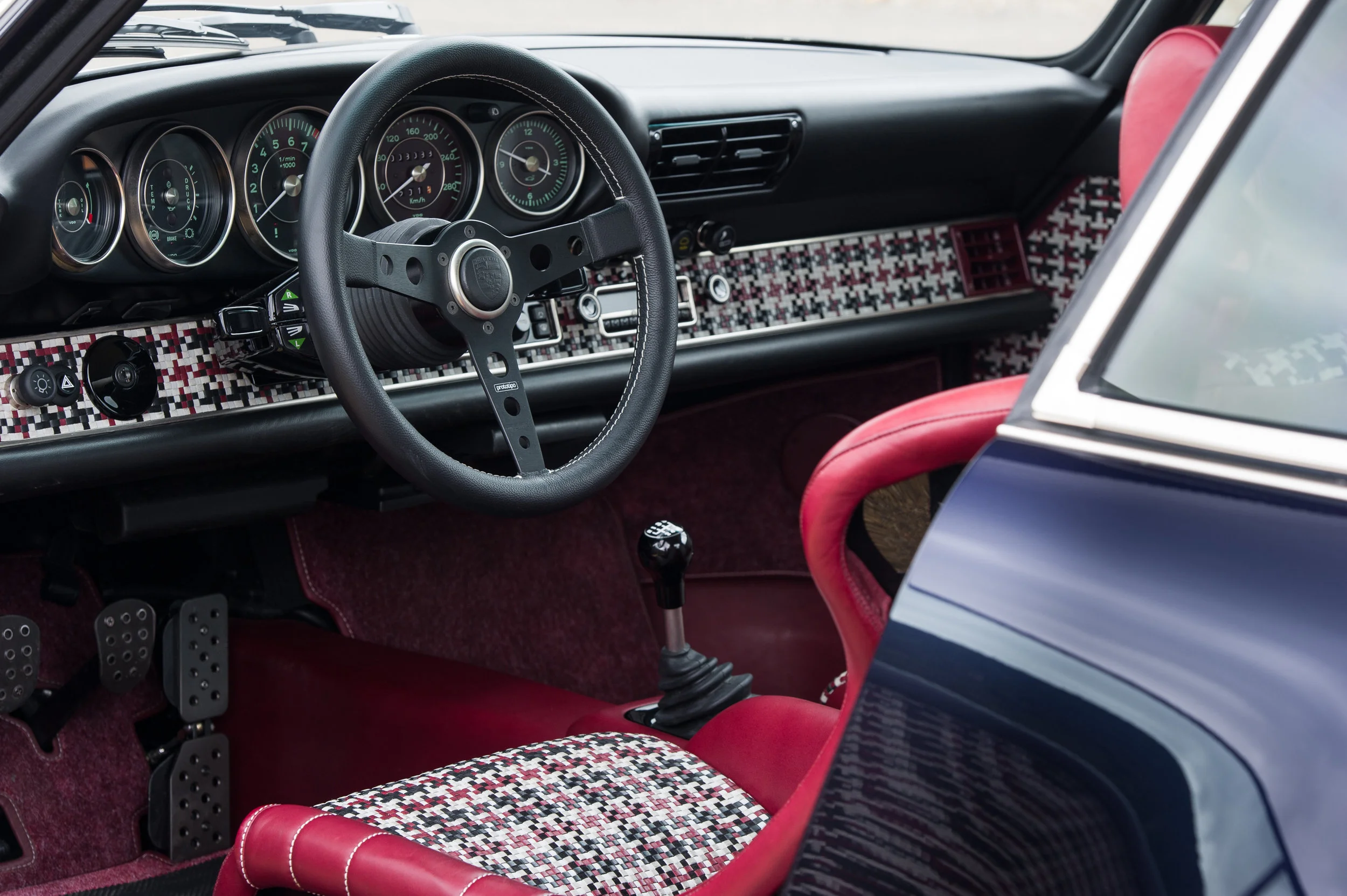Porsche_911_Singer_14.jpg
