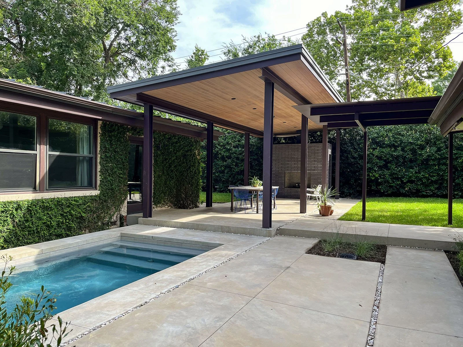 st francis cabana_fireplace.JPG