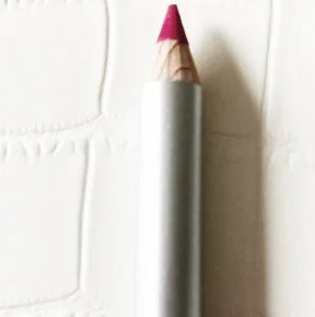 Raspberry-lipliner-.jpg