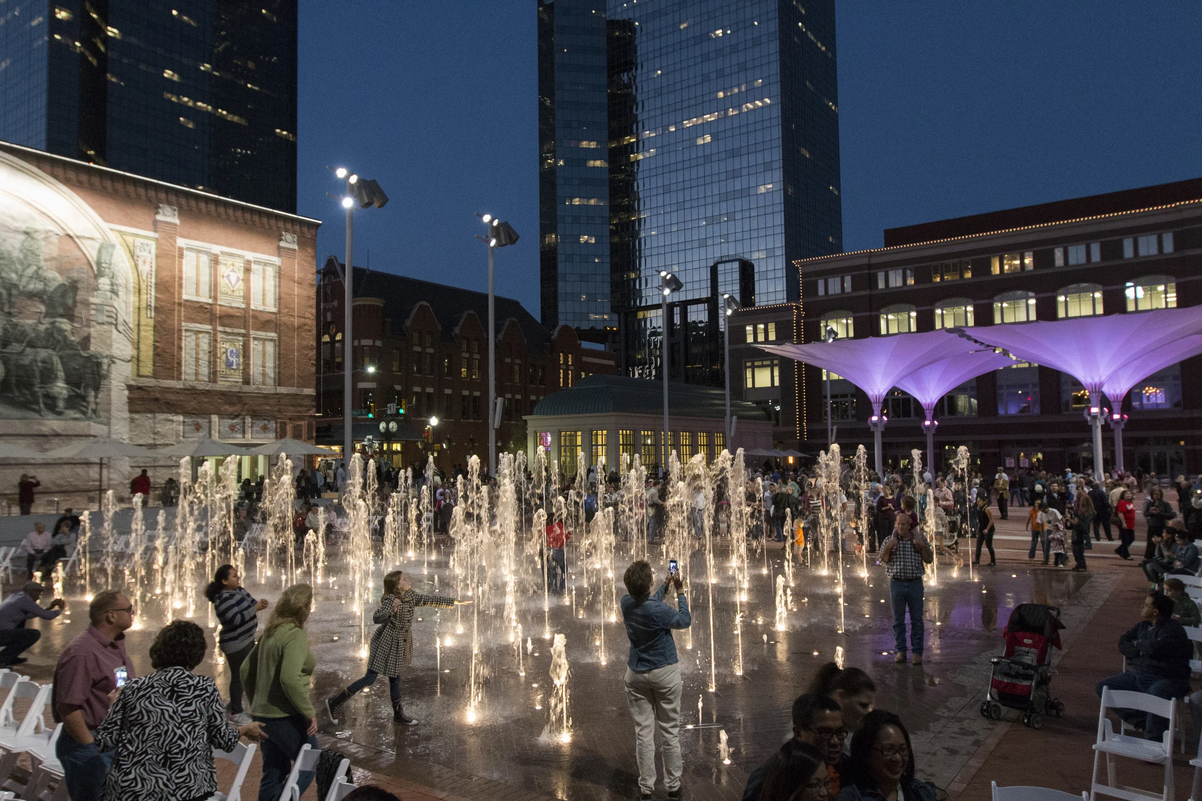 2017 IMCL Honor Award Built Project – Sundance Square Plaza, Fort Forth, Texas 