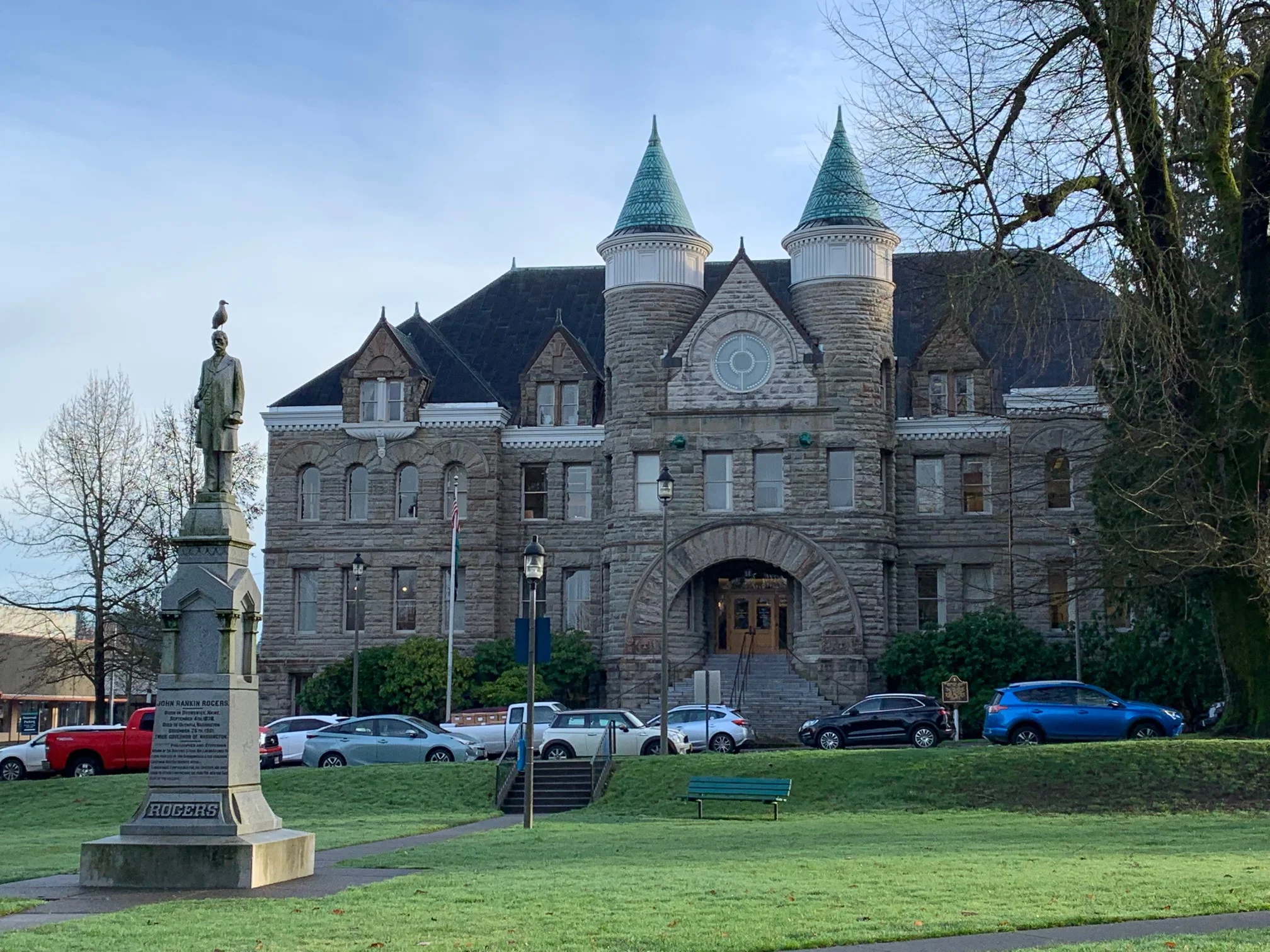 Historic capitol building and Sylvester Park: Courtesy - Candi Millar