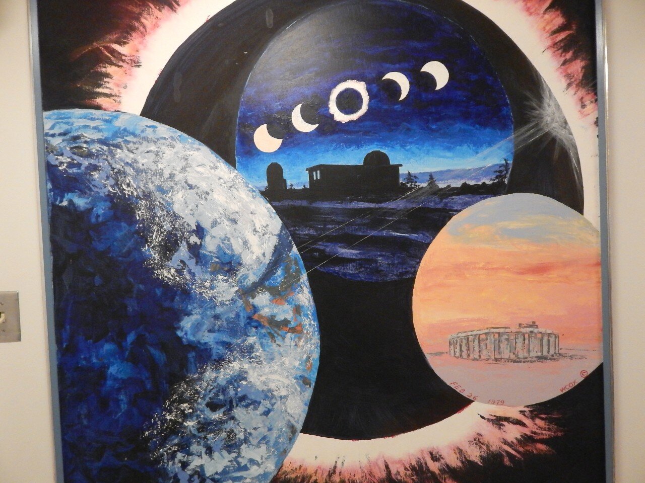  Artwork on the GOSP wall depicting the Total Eclipse of the Sun and referencing the Maryhill Stonehenge WWI Memorial nearby, by Dee Caputo 