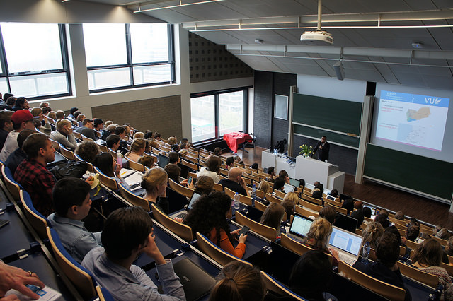 The lecture hall 10A00 at Free University De Boelelaan where the talk took place.