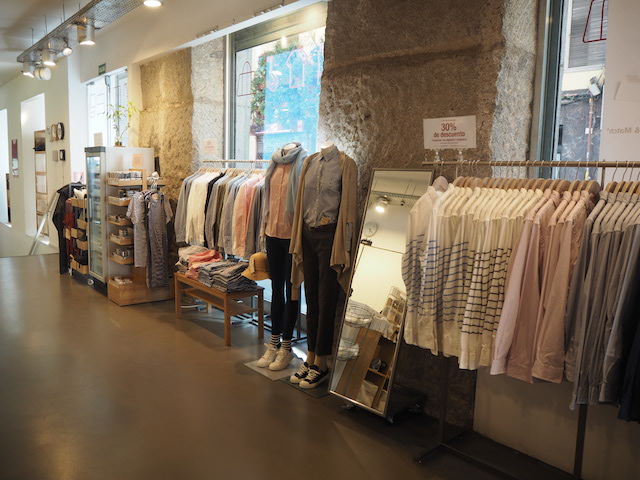 Interior de la tienda Muji