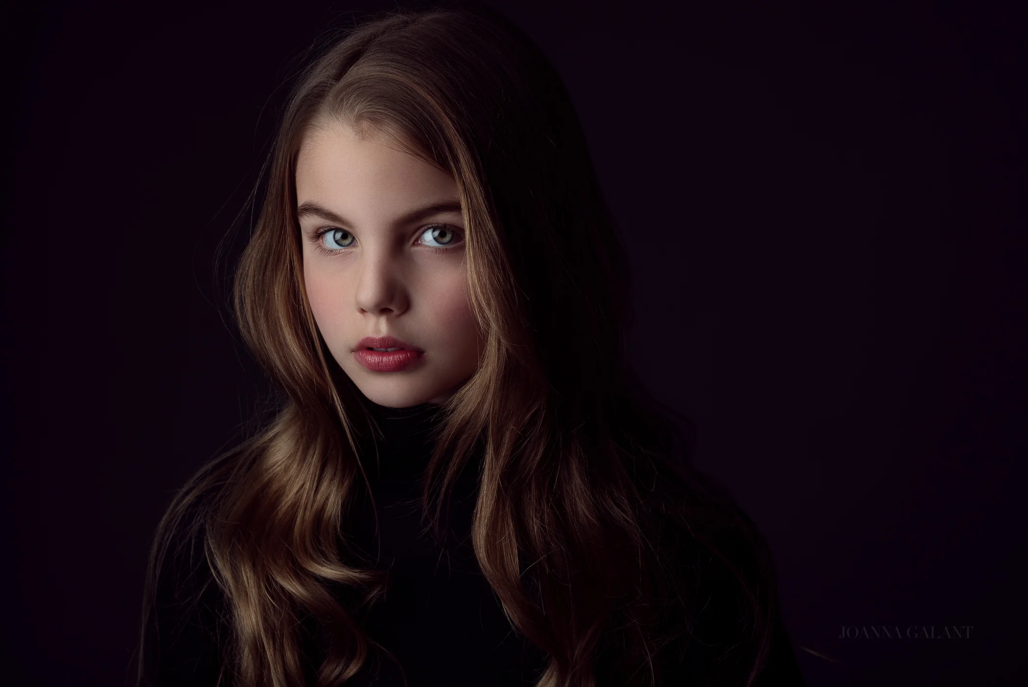 joanna_galant_photography_headshot_plum.jpg