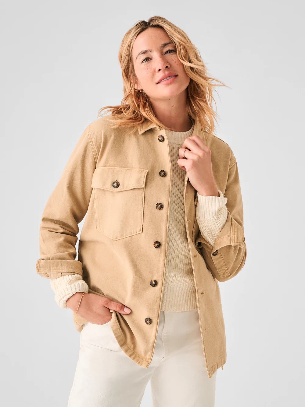 SP23-faherty-womens-WOC0003-SFI-STRETCH-SURPLUS-SAVANNAH-JACKET-SAFARI_crop-1_1000x.jpeg