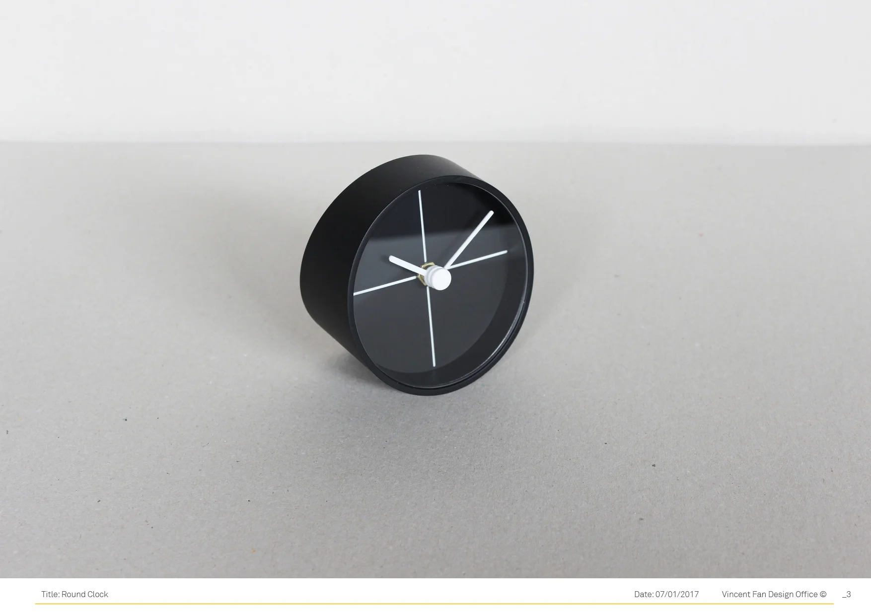 RoundClock_1701073.jpg