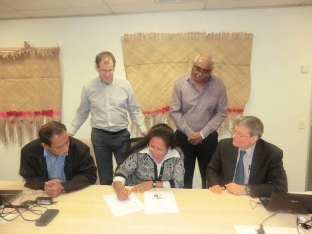 SAS Committee May 2014 - signing new MOU
