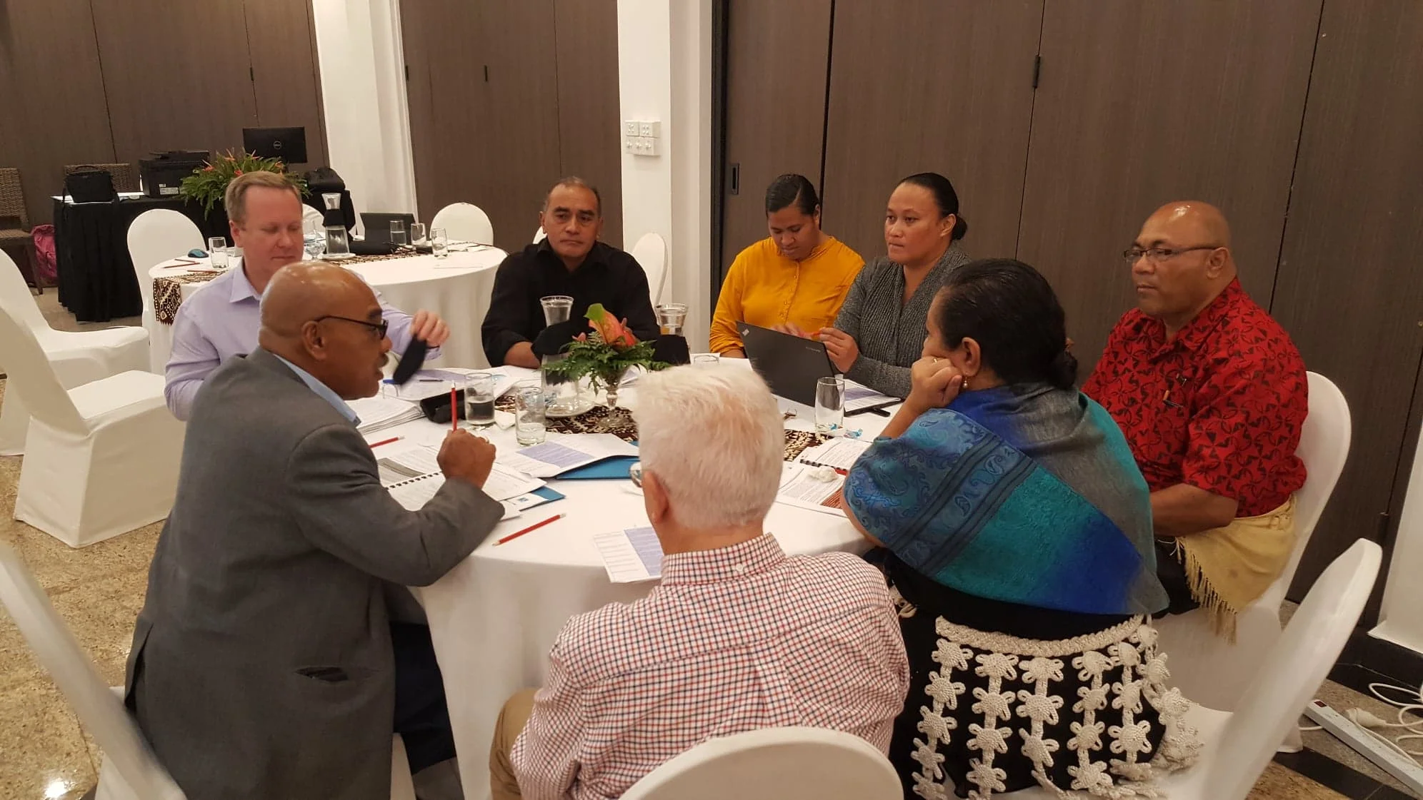 round table discussion full table.jpg