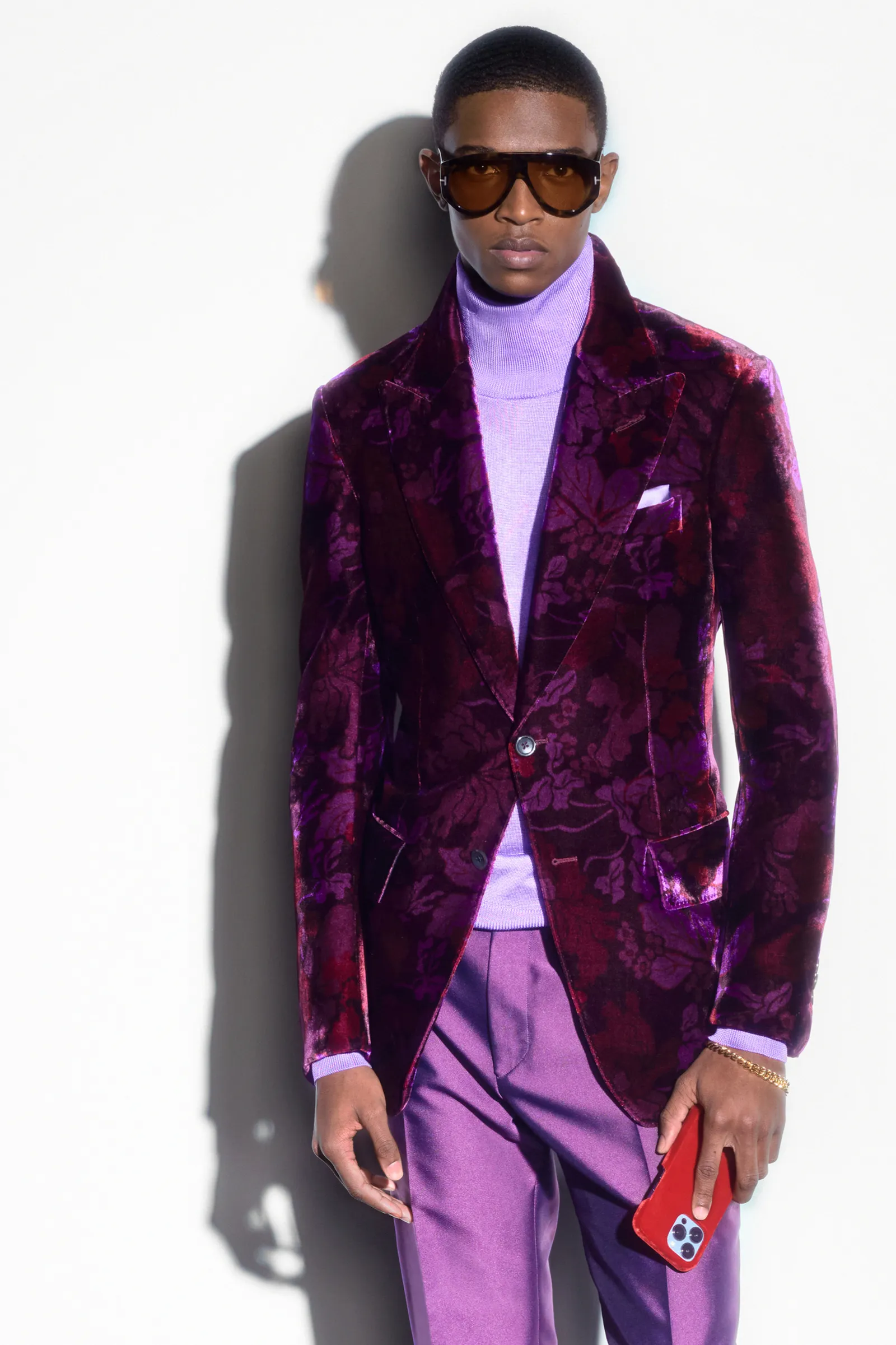 00003-tom-ford-fall-22-mens-nyc-credit-brand.png