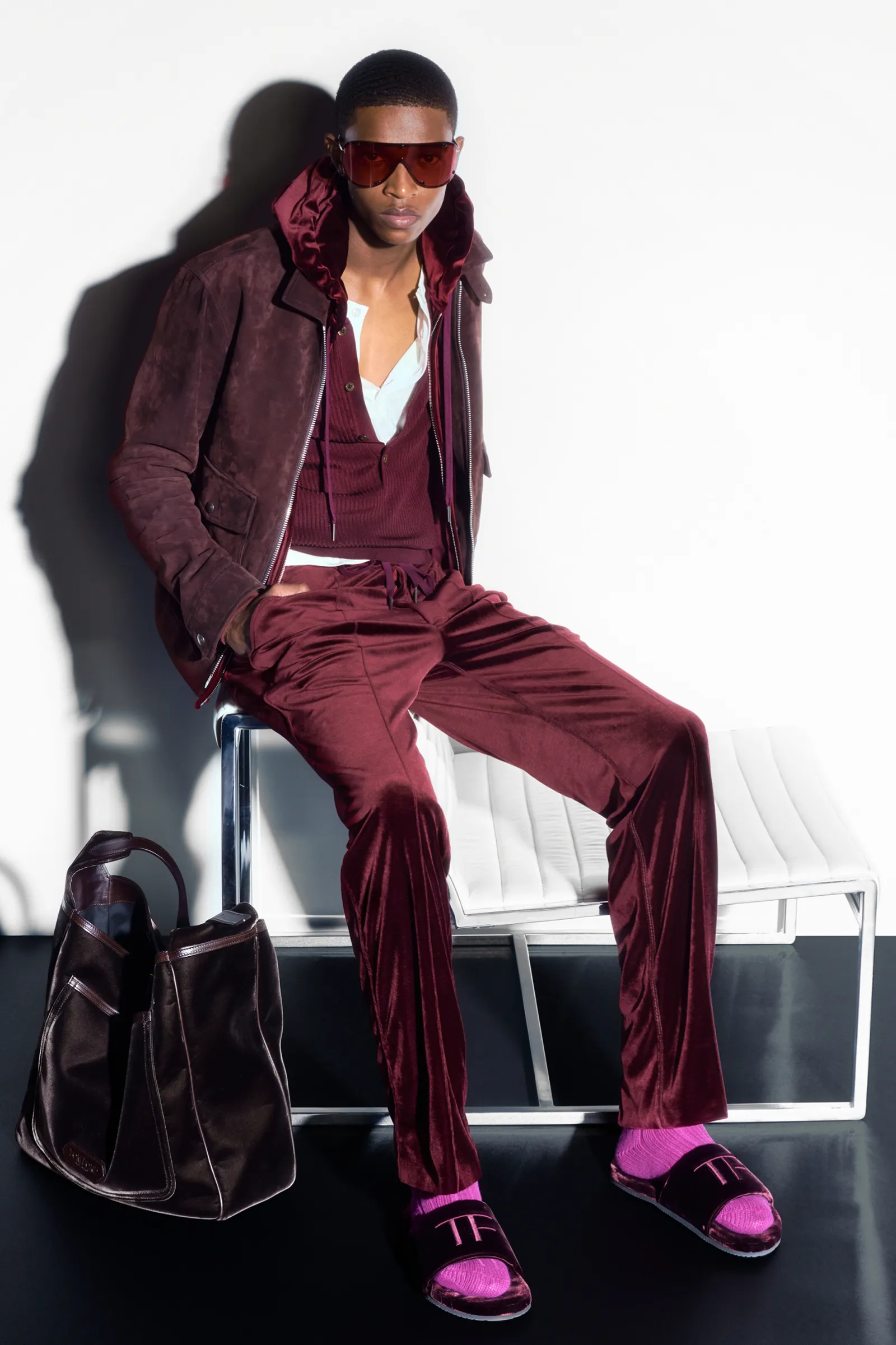 00006-tom-ford-fall-22-mens-nyc-credit-brand.png