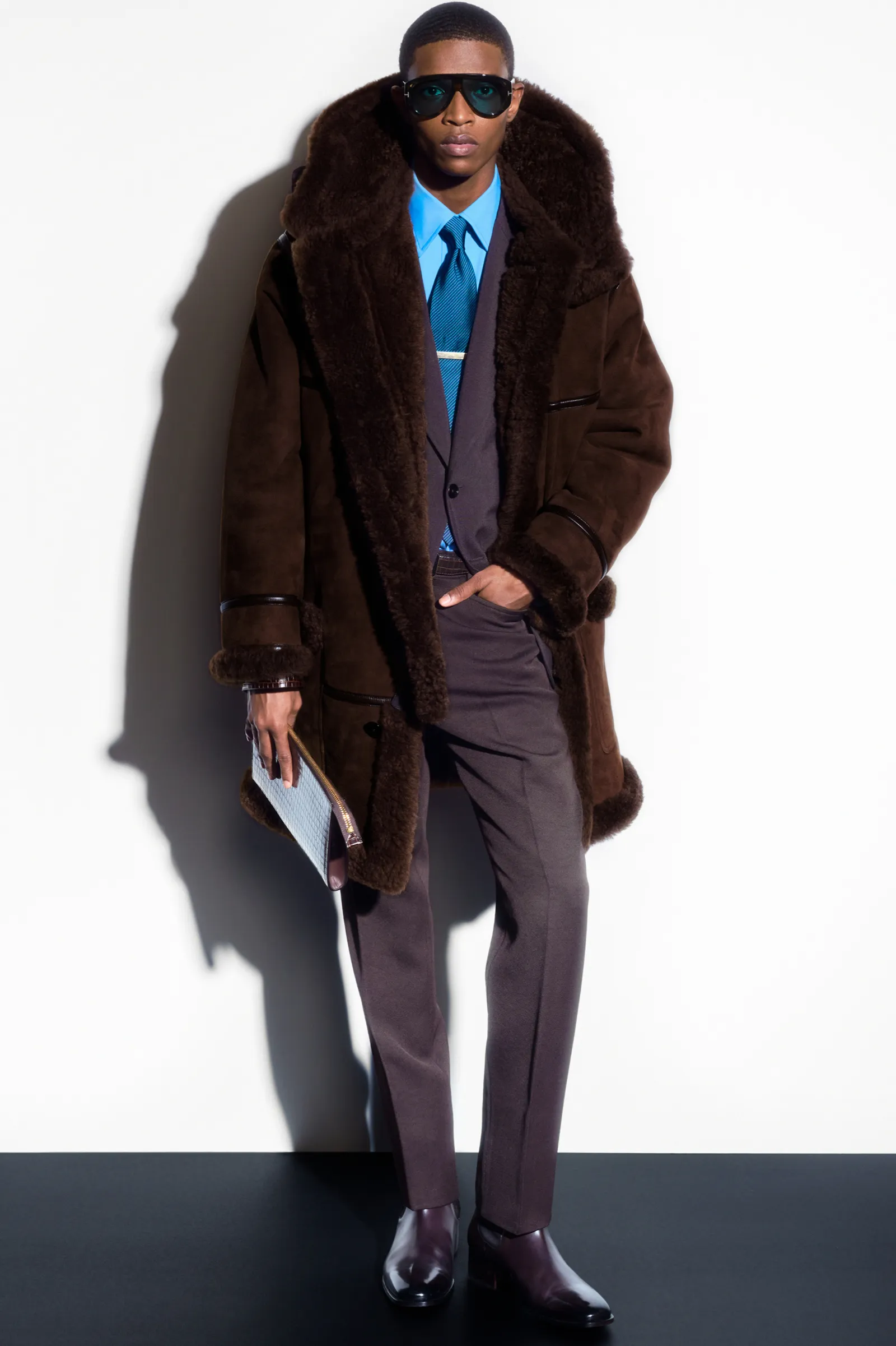 00015-tom-ford-fall-22-mens-nyc-credit-brand.png