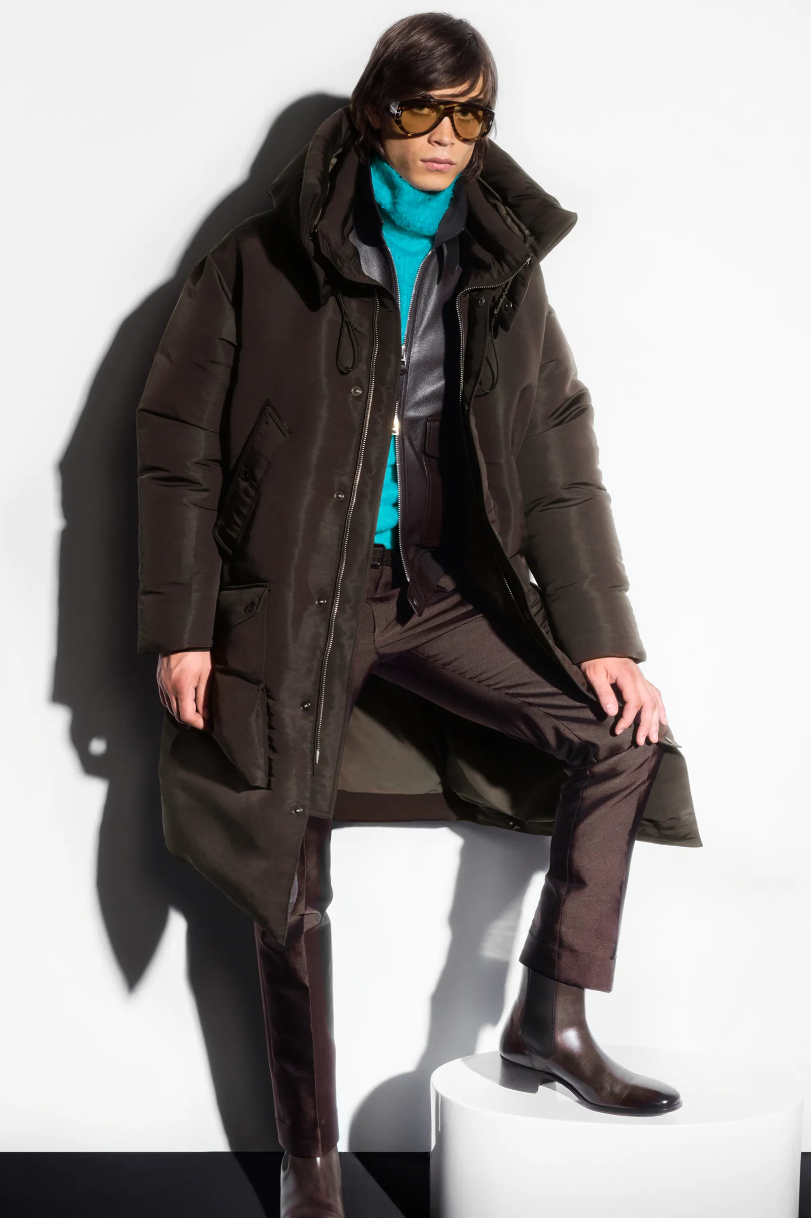 00016-tom-ford-fall-22-mens-nyc-credit-brand.png