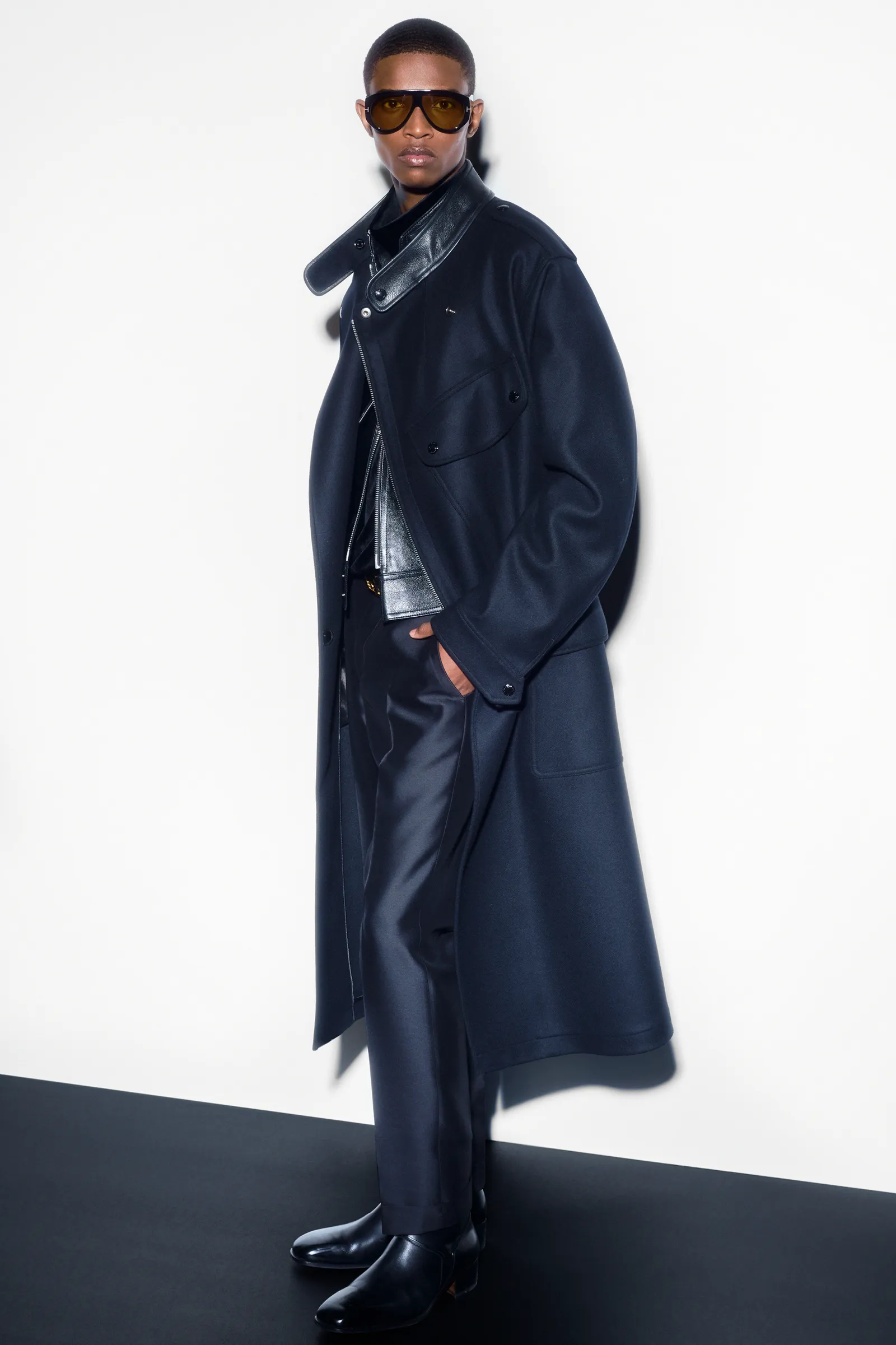 00028-tom-ford-fall-22-mens-nyc-credit-brand.png