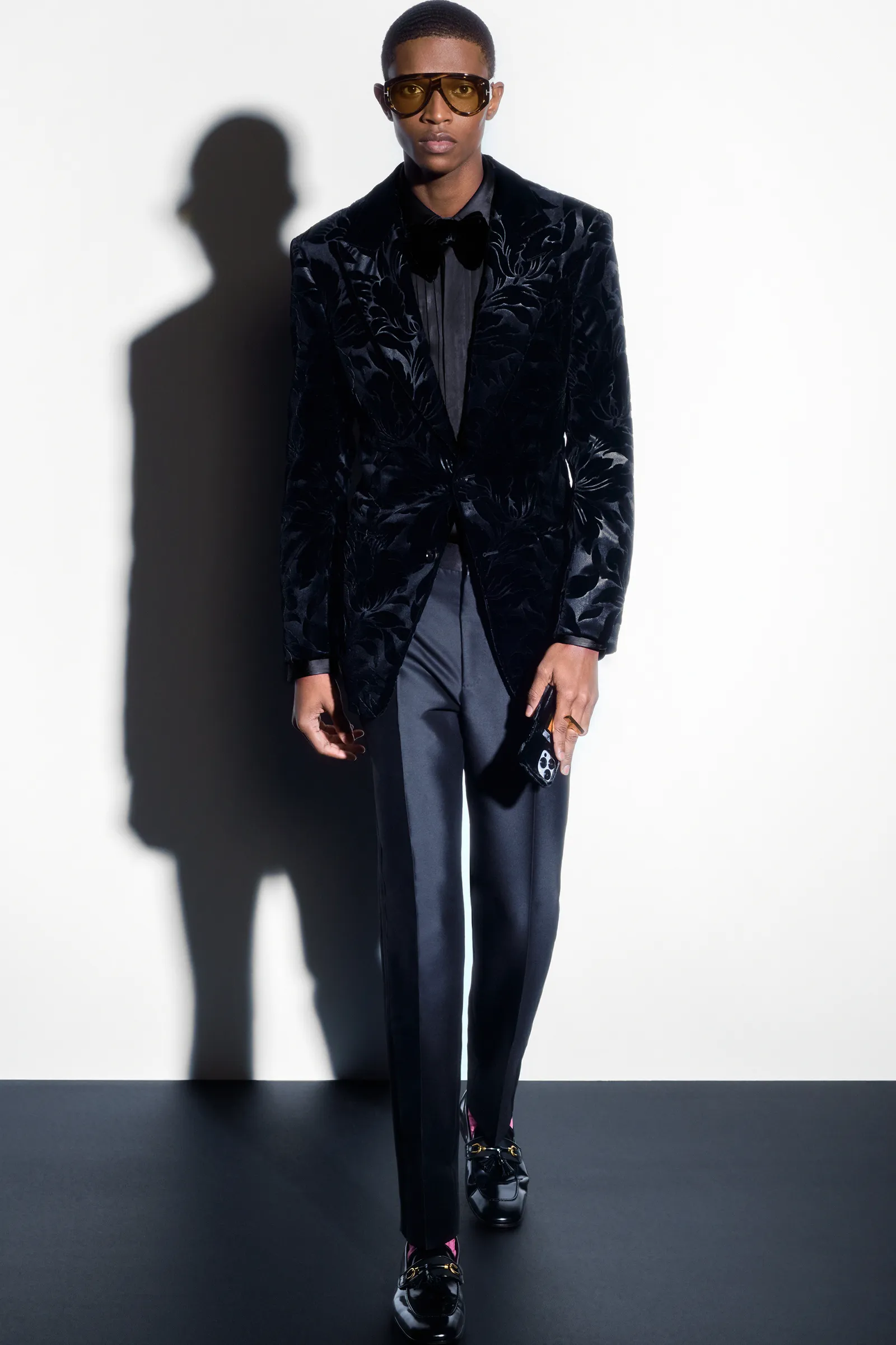 00044-tom-ford-fall-22-mens-nyc-credit-brand.png