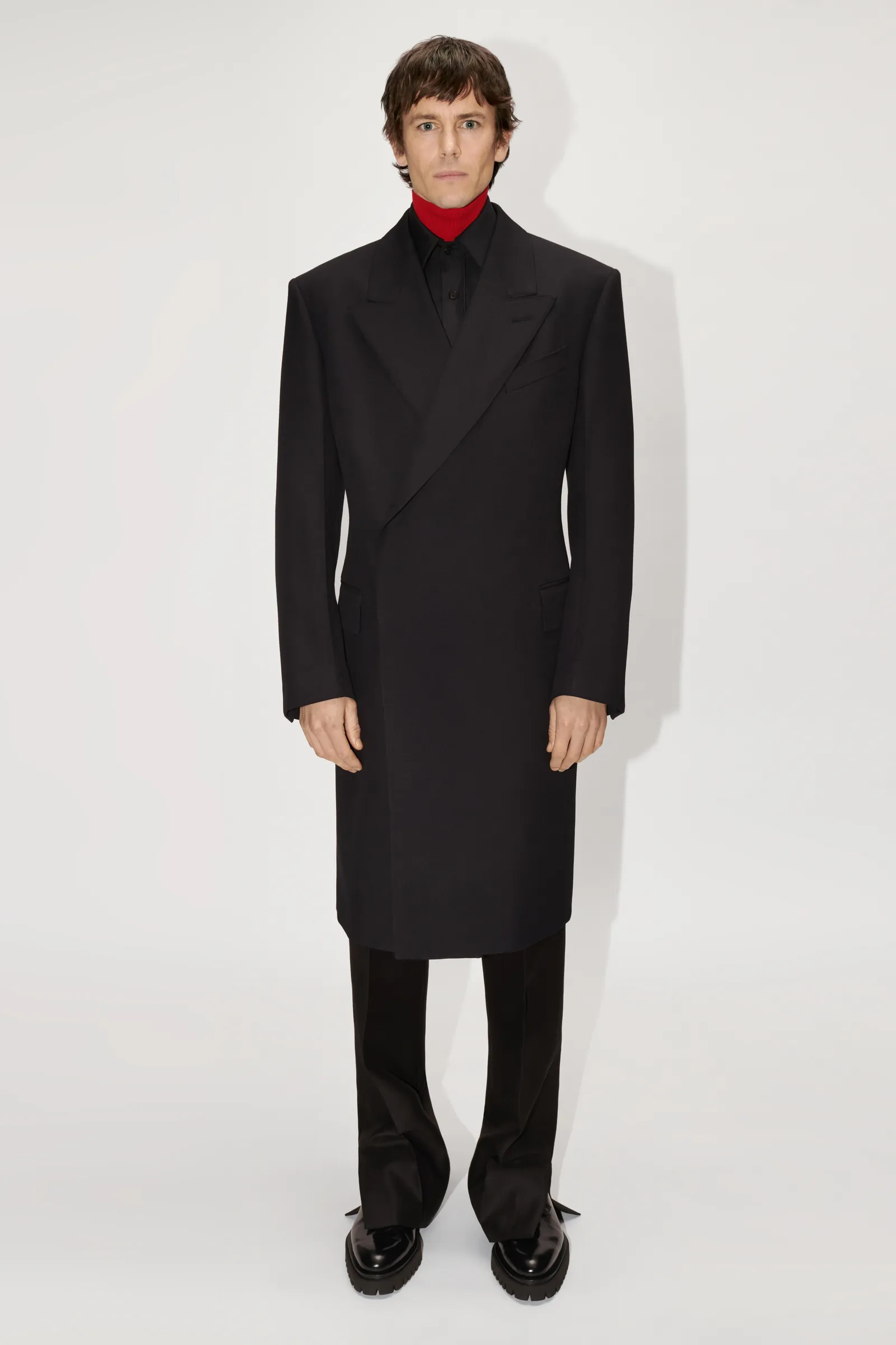 00011-Dunhill-Mens-Fall-22-London-credit-brand.png