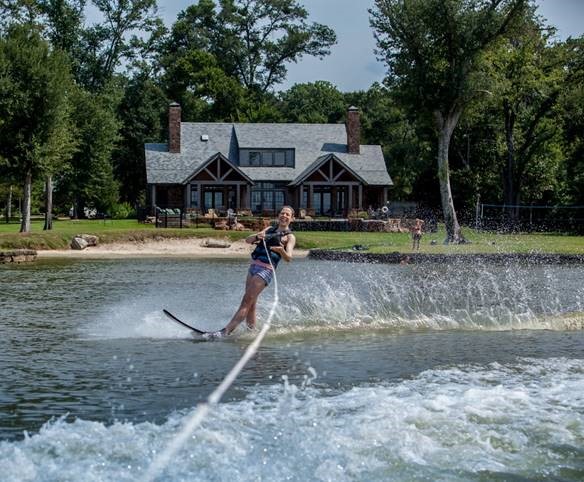 Jen skiing.jpg