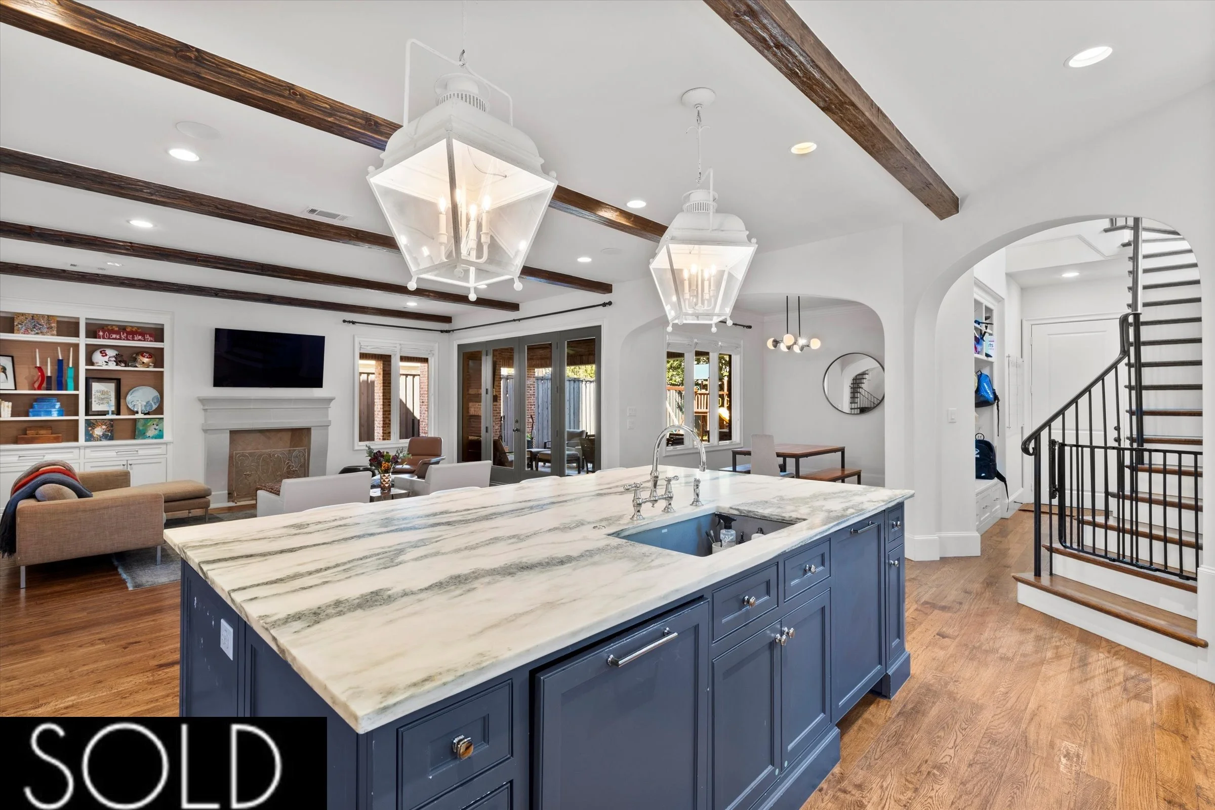 35-0A5A6969 copy.jpg