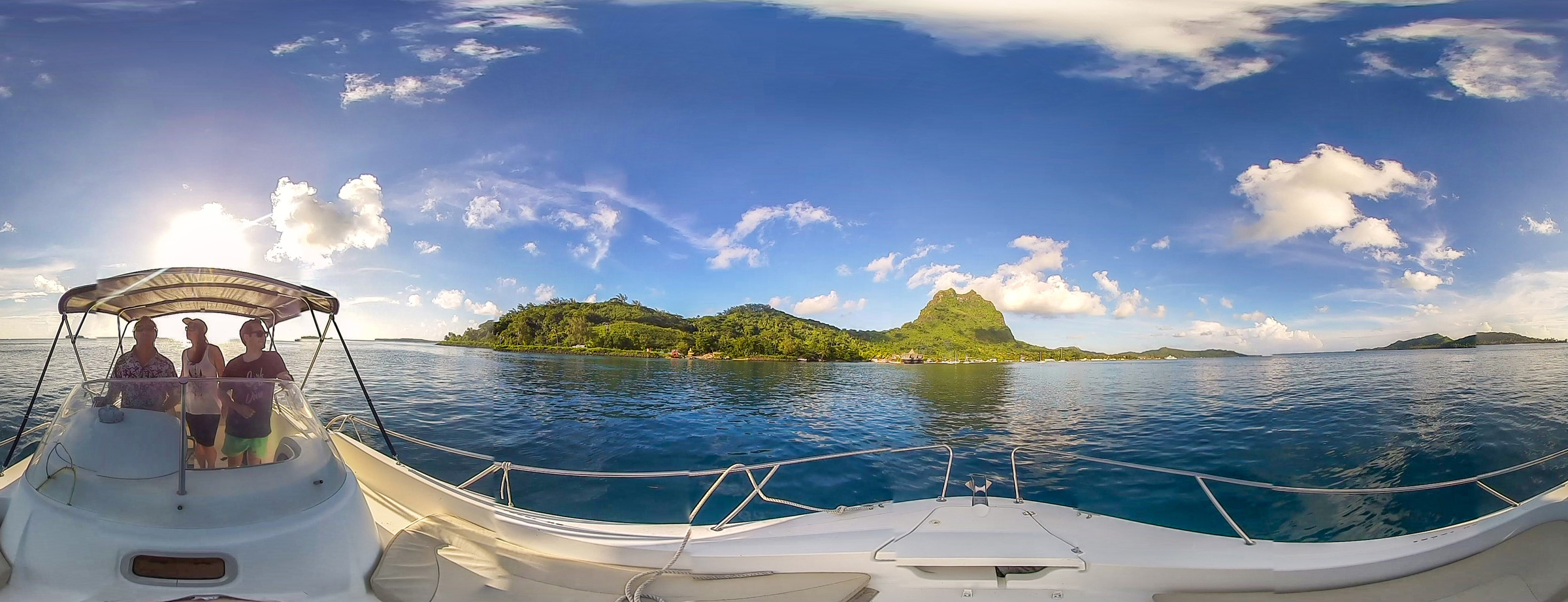 Take-The-Ride-VR_TahitiVR_Boat_2400px.jpg