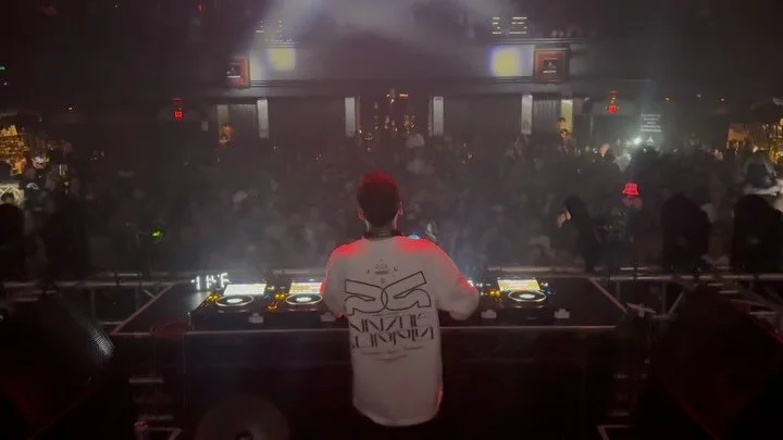 Still buzzing off the show last night at @avalonhollywood - was an amazing feeling to play so many new IDs and see people&rsquo;s reactions. Big shoutout to @garethemery for having me! Until the next one 🫡

PS-you can hear my full set on SoundCloud 